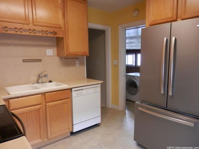 518 E Center St, Logan, UT 84321 — photo 2