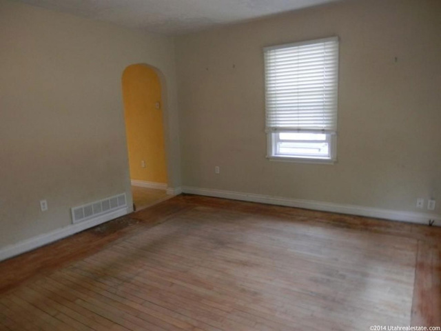 518 E Center St, Logan, UT 84321 — photo 4