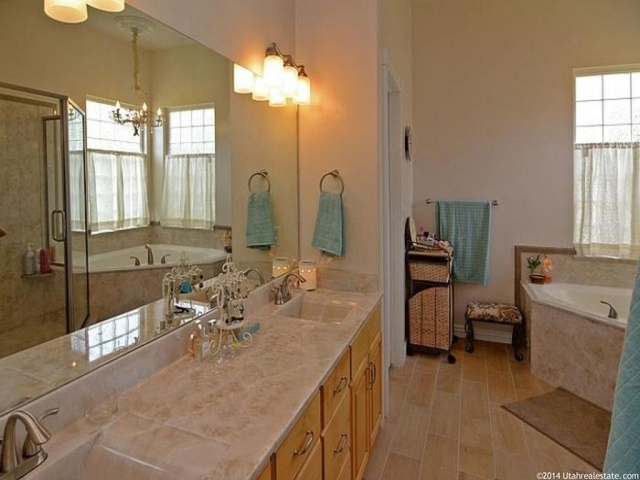 131 W 4100 N, Pleasant View, UT 84414 — photo 12