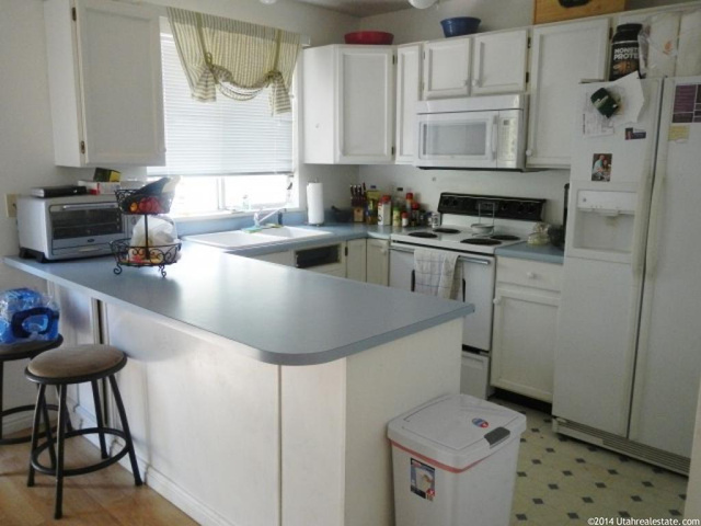 536 S 925 E, Layton, UT 84041 — photo 2
