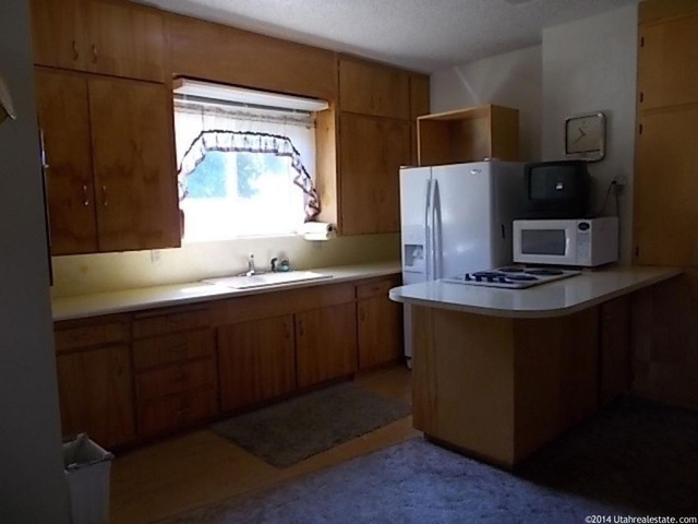 90 W Center, Aurora, UT 84620 — photo 7