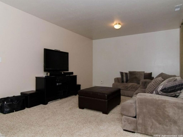 5422 S Midland Dr, Roy, UT 84067 — photo 10