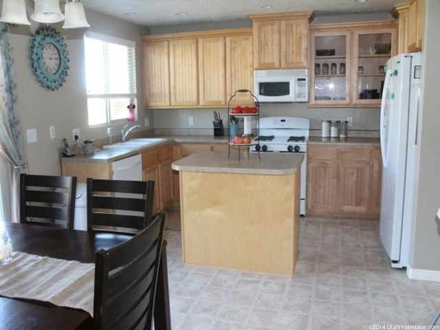 2873 E Hideout Dr, Eagle Mountain, UT 84005 — photo 12