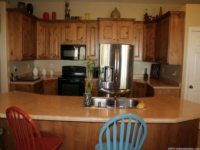 60 S 100 E, Huntington, UT 84528 — photo 2