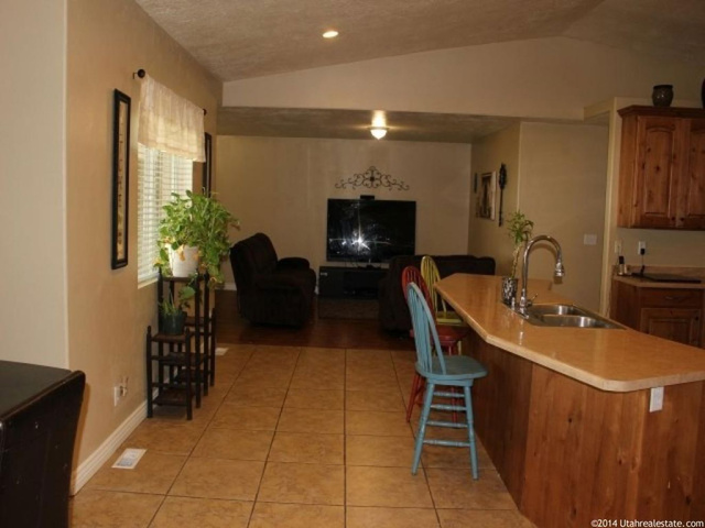 60 S 100 E, Huntington, UT 84528 — photo 3