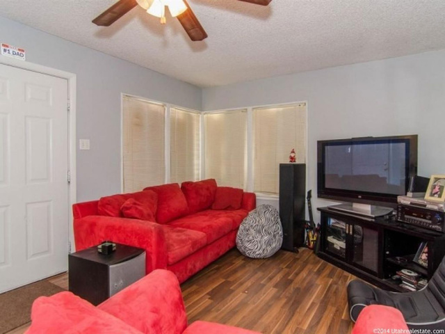 541 E Maple Dr, Clearfield, UT 84015 — photo 4