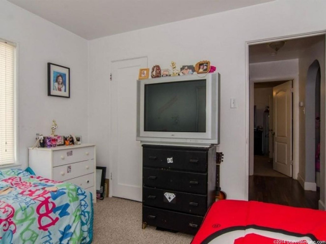 541 E Maple Dr, Clearfield, UT 84015 — photo 9