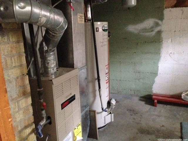 1295 E 900 N, Logan, UT 84321 — photo 11