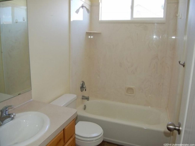 768 W 910 N, Clinton, UT 84015 — photo 12