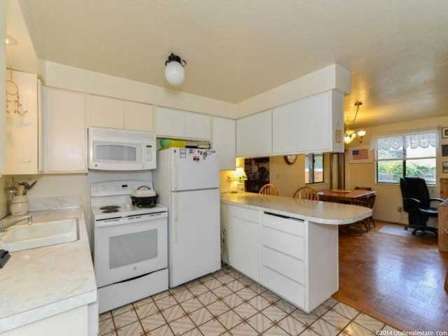 147 S 900 E, Layton, UT 84040 — photo 6