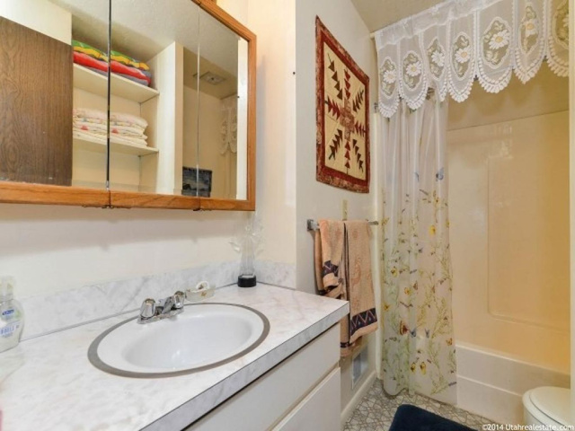 147 S 900 E, Layton, UT 84040 — photo 9