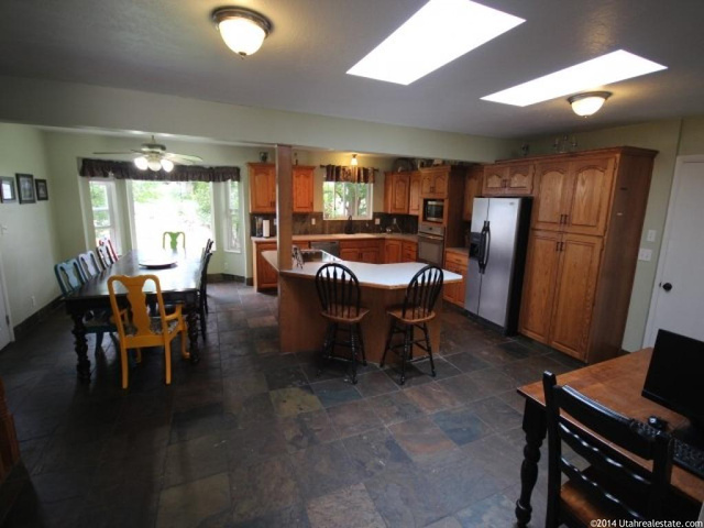 291 N Main St E, Millville, UT 84326 — photo 8