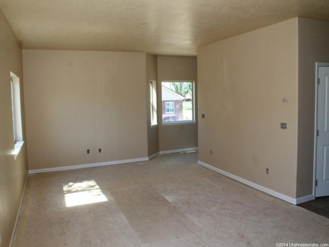 102 E 7100, Midvale, UT 84047 — photo 7