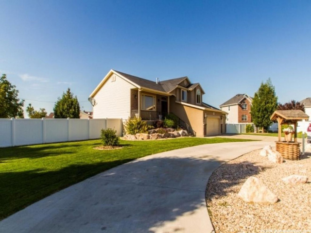 3940 Formby Dr, Syracuse, UT 84075 — photo 4