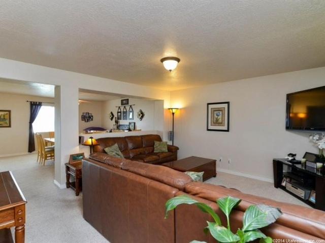 815 W 25 N, Clearfield, UT 84015 — photo 2