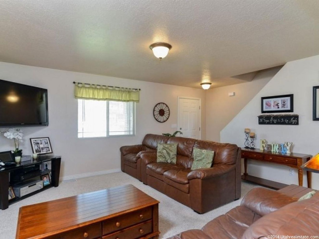 815 W 25 N, Clearfield, UT 84015 — photo 4