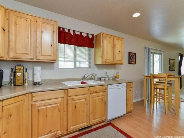 815 W 25 N, Clearfield, UT 84015 — photo 8