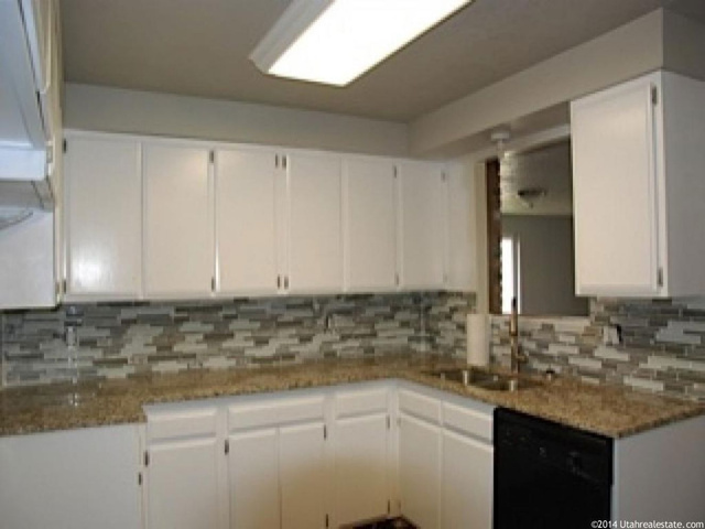 486 E Lockwood Dr, Ogden, UT 84404 — photo 2