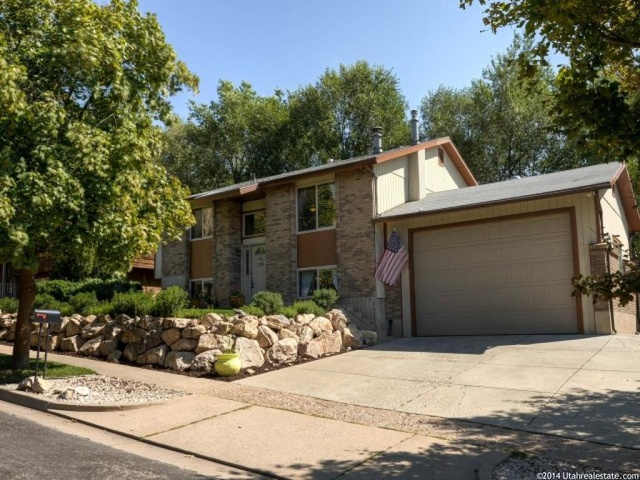 1077 E 800 N, Ogden, UT 84404