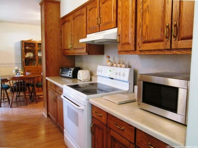 1060 E Robins Way, Sandy, UT 84094 — photo 12