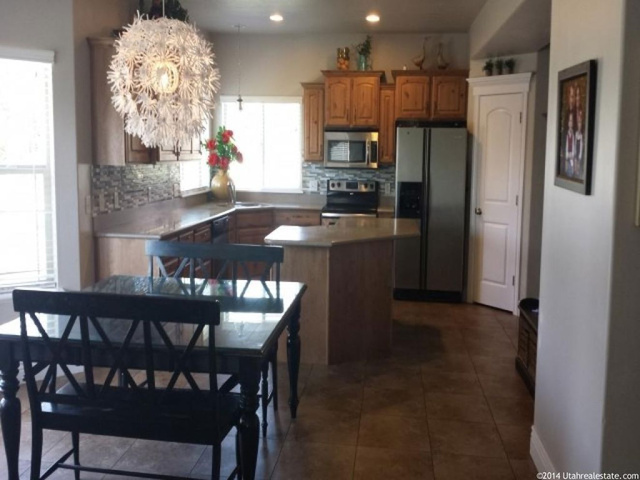 2154 S 225 E, Kaysville, UT 84037 — photo 2