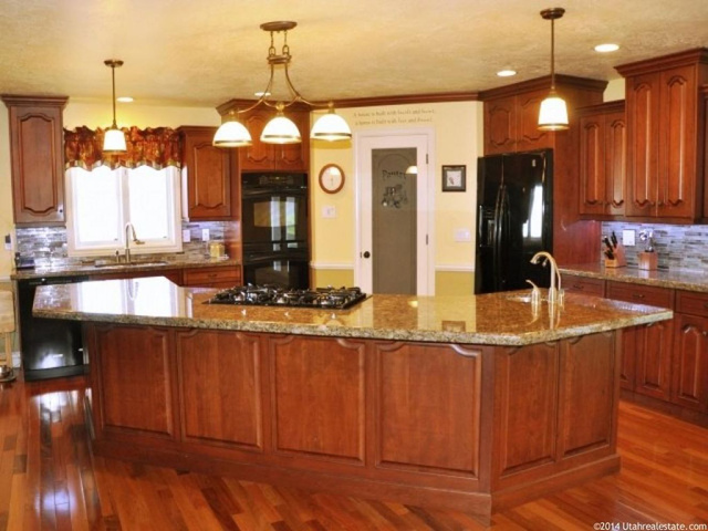 2077 S 850 E, Bountiful, UT 84010 — photo 6