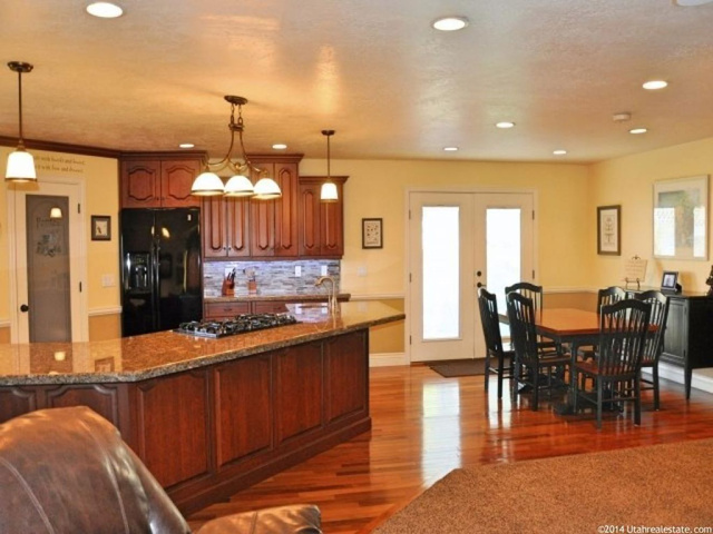 2077 S 850 E, Bountiful, UT 84010 — photo 7