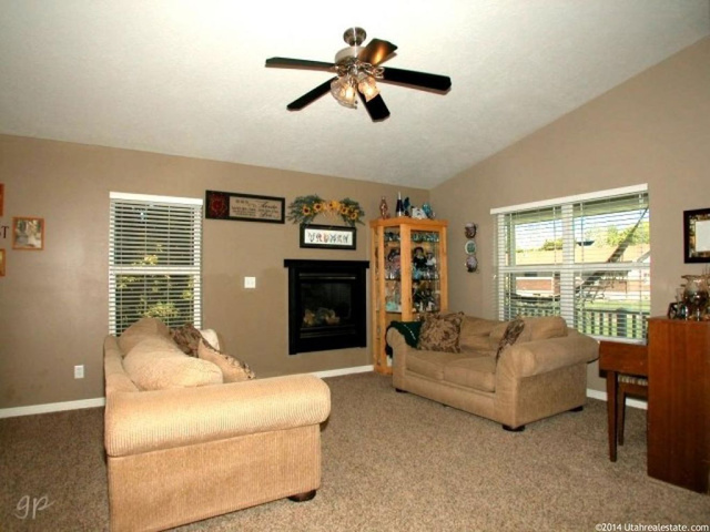 243 N 300 W, Smithfield, UT 84335 — photo 2