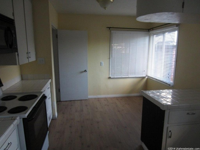 317 W 250 S, Bountiful, UT 84010 — photo 4
