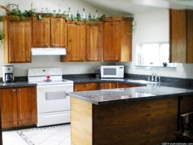 3559 S 800 W, Bountiful, UT 84010 — photo 2