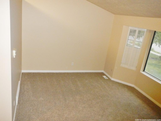 5114 S 2975 W, Roy, UT 84067 — photo 8