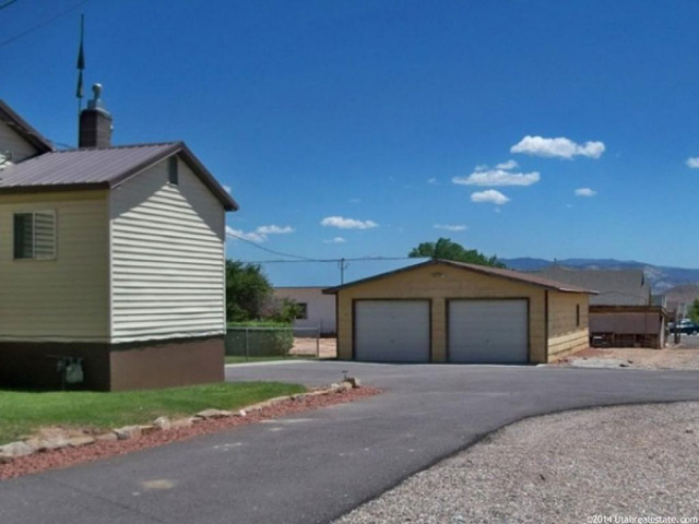 372 N Main, Aurora, UT 84620 — photo 2