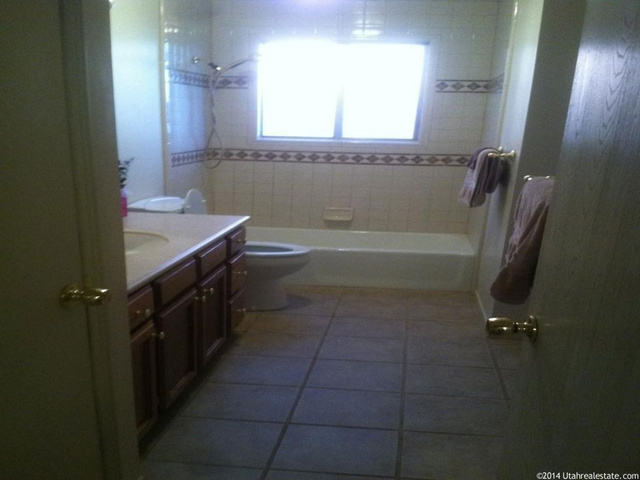 378 N Champlain, Tooele, UT 84074 — photo 10