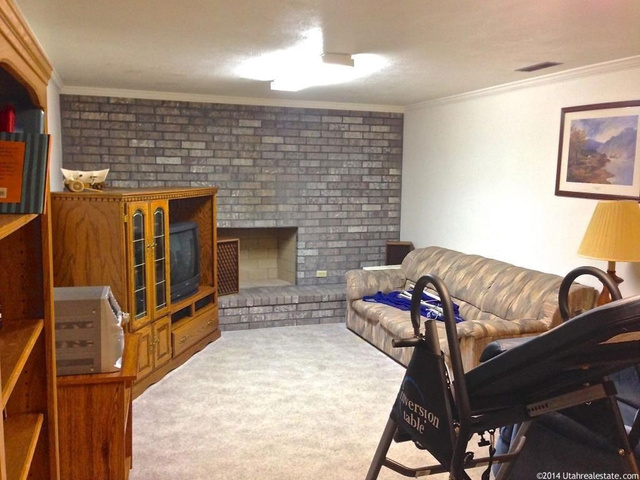 235 S 700 E, Hyrum, UT 84319 — photo 9