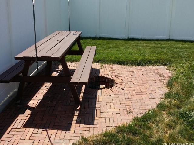 2526 W 2450 N, Clinton, UT 84015 — photo 8