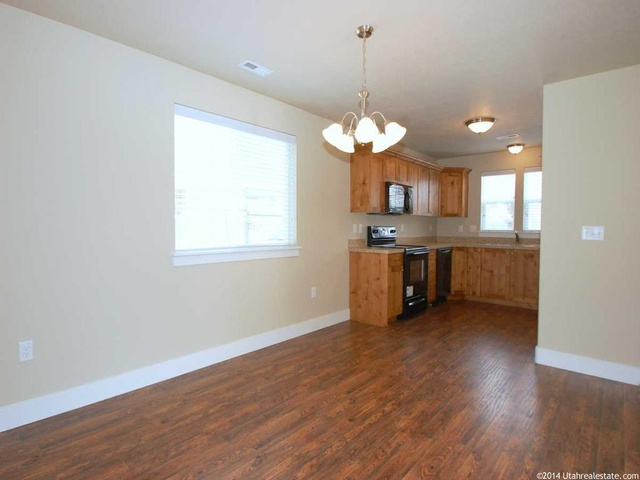 154 E Doxey S, Ogden, UT 84401 — photo 10