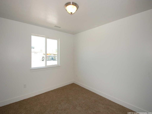 138 E Doxey S, Ogden, UT 84401 — photo 3