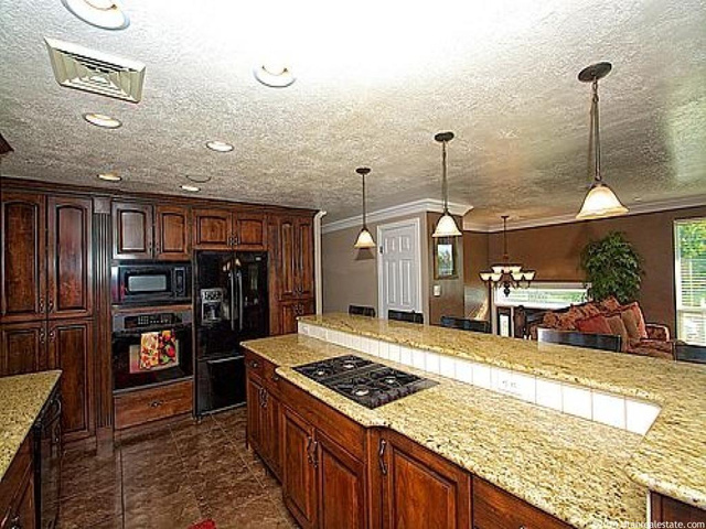 3052 W 1300 N, Clinton, UT 84015 — photo 12