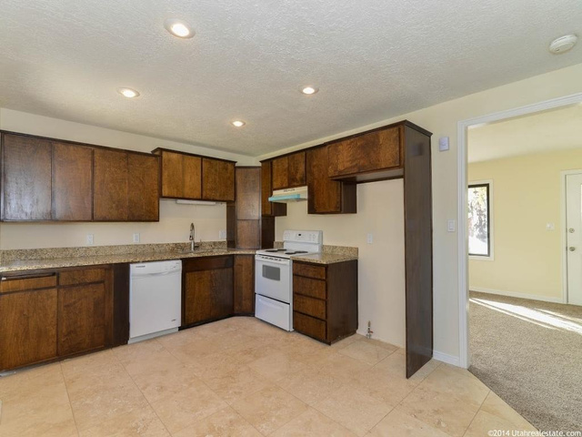 1676 N 350 W, Sunset, UT 84015 — photo 5