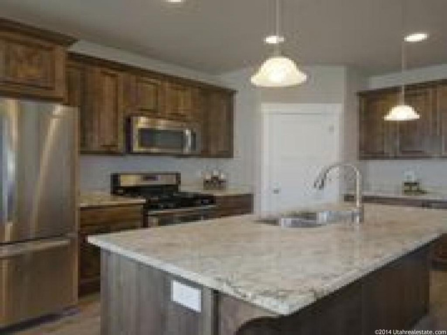 917 S 2040 W #206, Orem, UT 84058 — photo 4
