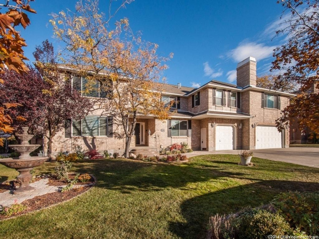 8375 S Ridge Point Rd E, Sandy, UT 84093