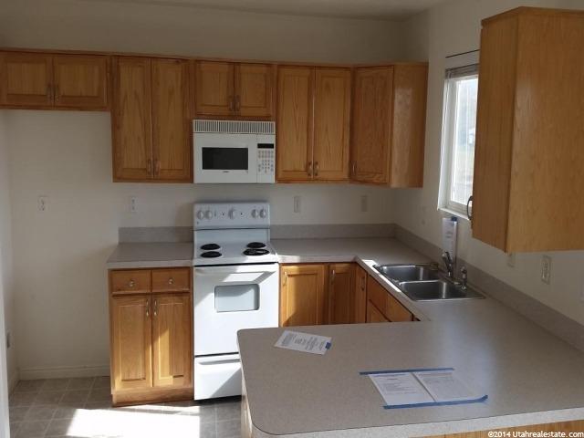 1697 W 600 N, Clinton, UT 84015 — photo 6