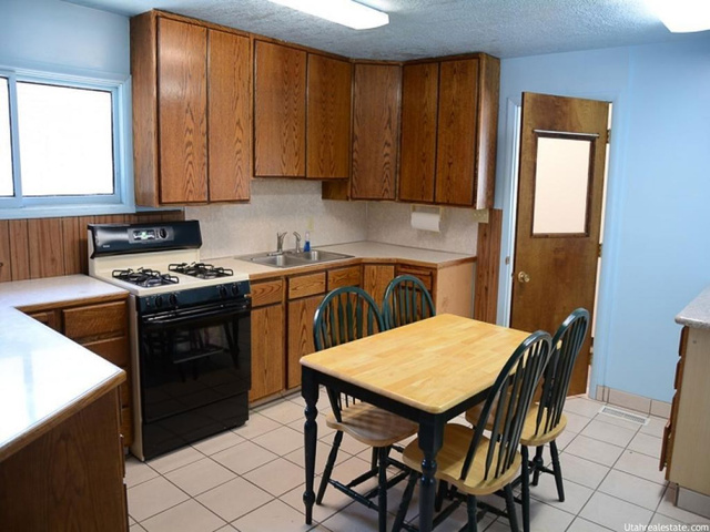 141 N 100 W, Hyrum, UT 84319 — photo 6