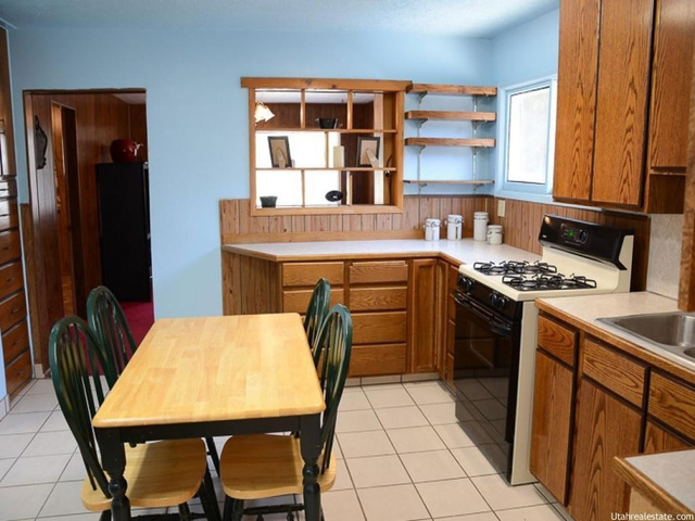 141 N 100 W, Hyrum, UT 84319 — photo 8