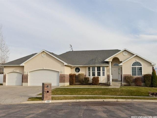 1587 S TROON CIR, Syracuse UT 84075