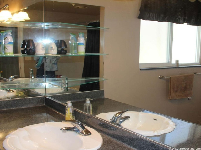 961 N 950 E, Bountiful, UT 84010 — photo 8