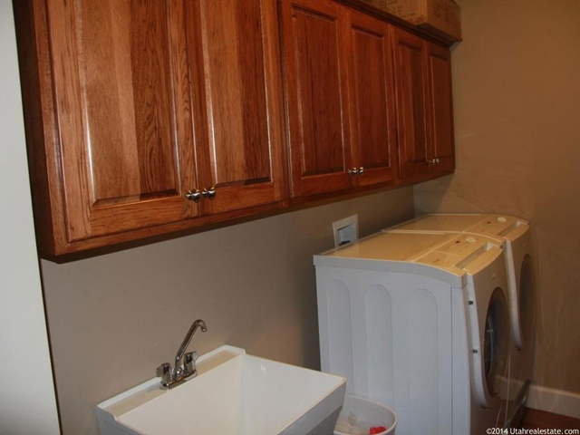 62 E Mt Peale Dr, Moab, UT 84532 — photo 3