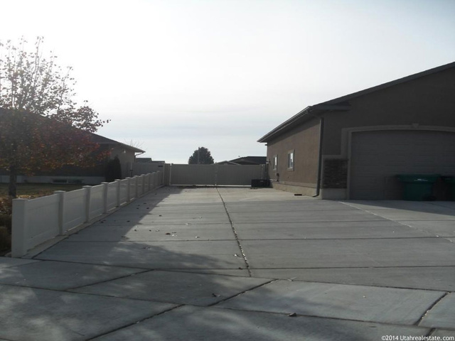 5833 W 5200 S, Hooper, UT 84315 — photo 3