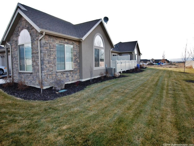 385 E 2280 N #D, North Logan, UT 84341 — photo 11