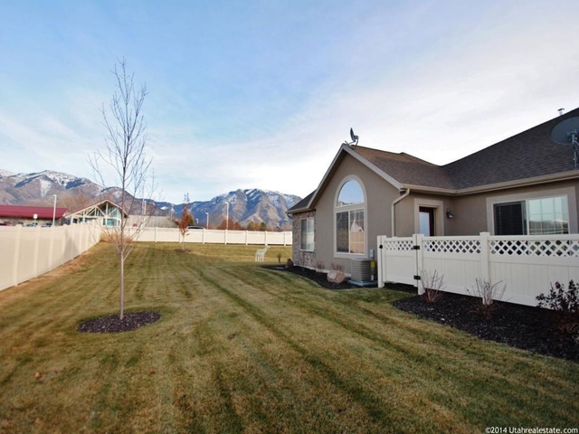 385 E 2280 N #D, North Logan, UT 84341 — photo 12